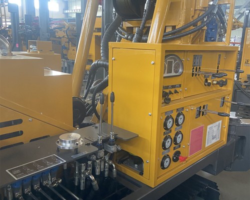 采购WR400QS 400米履带水井钻机：22T提升力与8000/4000 N·m双工况扭矩如何按孔径和岩层校核？